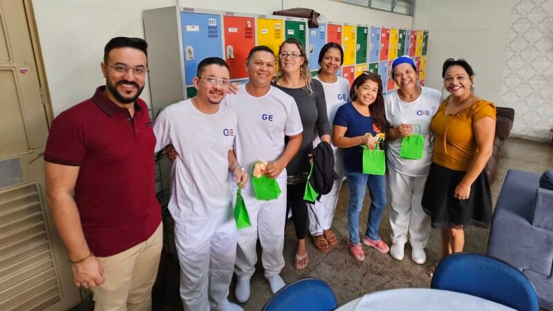 Equipe da merenda retorna das férias