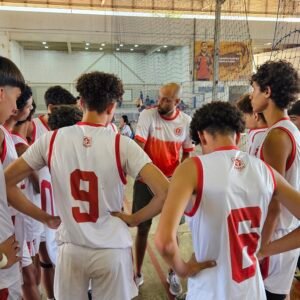 Equipes de Basquete e Handebol estreiam na fase distrital do Jogos Escolares