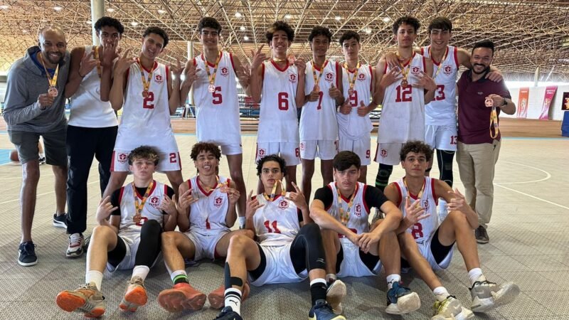 TIME DE BASQUETE MASCULINO ALCANÇA O 3º LUGAR NOS JOGOS ESCOLARES DISTRITAL DE 2024.